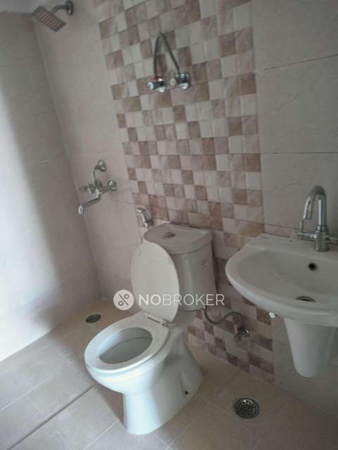 2 BHK Flat In Amarpali Silicon City For Sale  In Sector 76