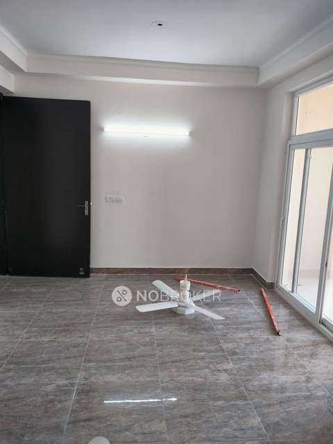 2 BHK Flat In Amarpali Silicon City For Sale  In Sector 76