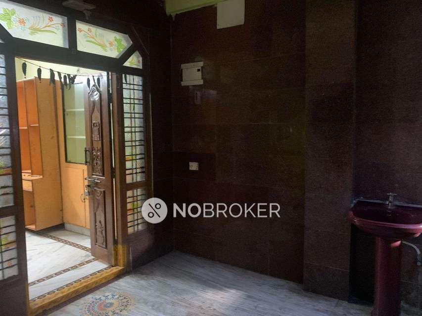 4+ BHK House For Sale  In  Begumpet
