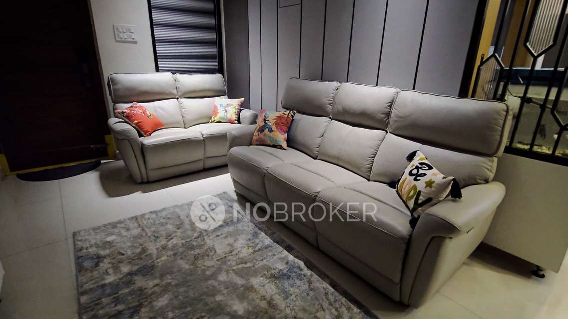 2 BHK Flat In Gayatri Residency For Sale  In Borabanda