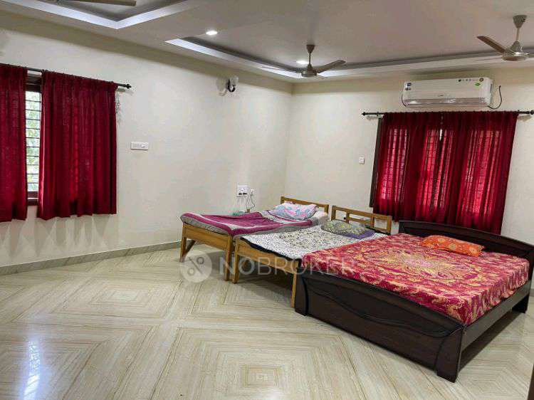 Single Room for Female In 3 BHK  In Ramapuram