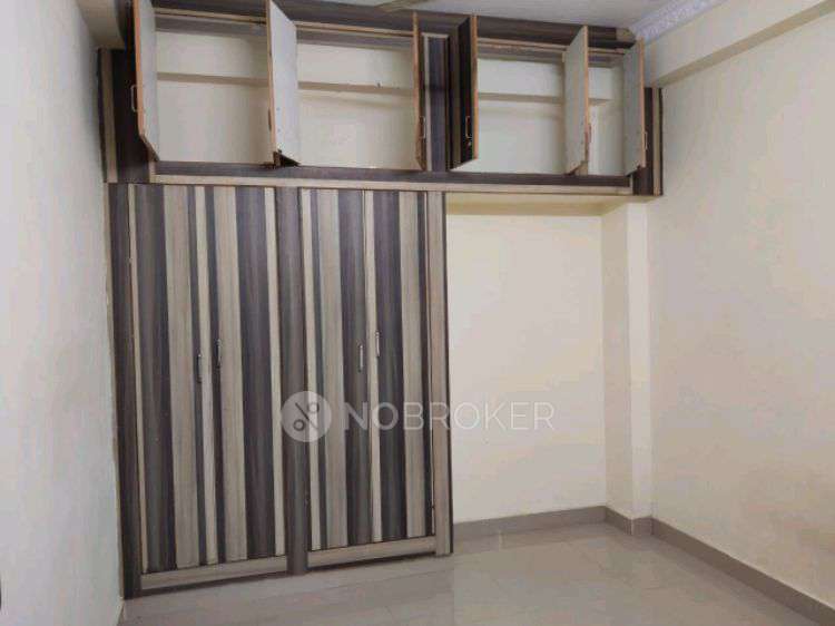 1 BHK Flat In Sri Dhanam Nilayam for Rent  In Hitec City
