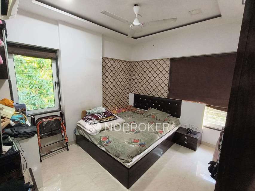 2 BHK Flat In Dhiren Chs For Sale  In Ghatkopar East