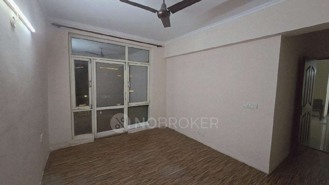 3 BHK Flat In Krishna Apra Sapphire for Rent  In Indirapuram
