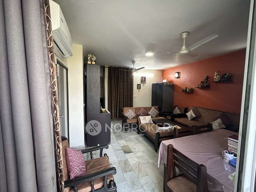 2 BHK Flat In Apartment For Sale  In Chittaranjan Park