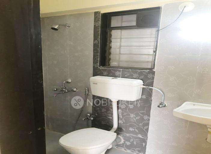 2 BHK Flat In Hubtown Greenwoods For Sale  In Thane West