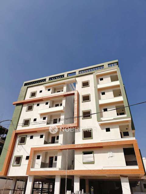 2 BHK Flat In Mahesh Bhavan For Sale  In Maujpur