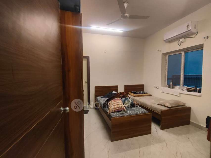 2 BHK Flat In Exotic Saraye for Rent  In Exotic Saray