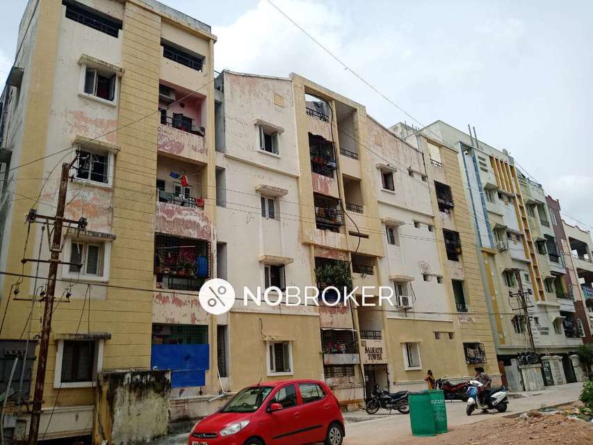 3 BHK Flat In Buitulaziz For Sale  In Lakdikapul