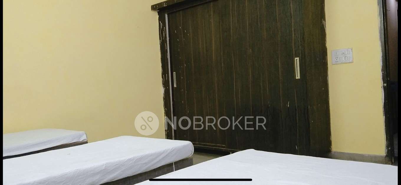 PG for Girls in Mukherjee Nagar