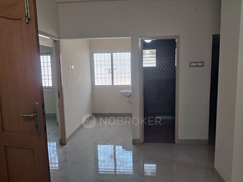 2 BHK Flat In Ellis Court For Sale  In Mount Road