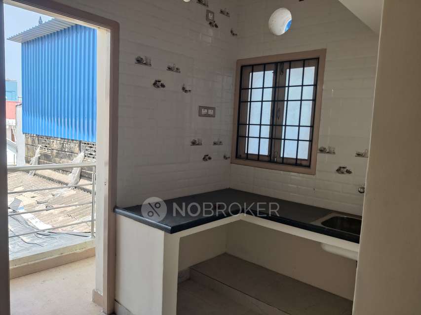 2 BHK Flat In Ellis Court For Sale  In Mount Road