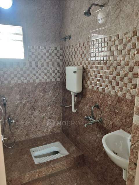 2 BHK Flat In Ellis Court For Sale  In Mount Road