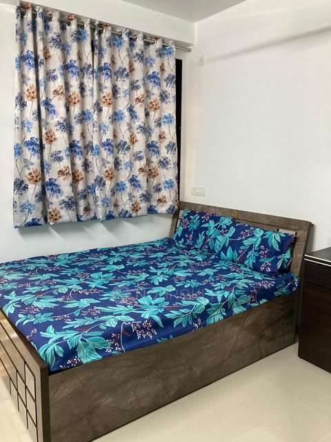 1 BHK Flat In Reputed Monbijou Chs For Sale  In Sector 17