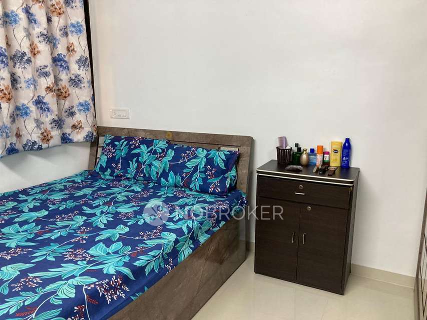 1 BHK Flat In Reputed Monbijou Chs For Sale  In Sector 17