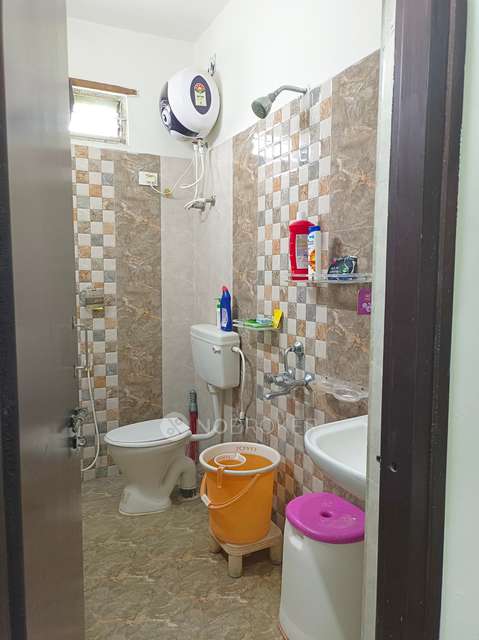 3 BHK Flat In Svrs Neelaadri, Champapet For Sale  In Champapet