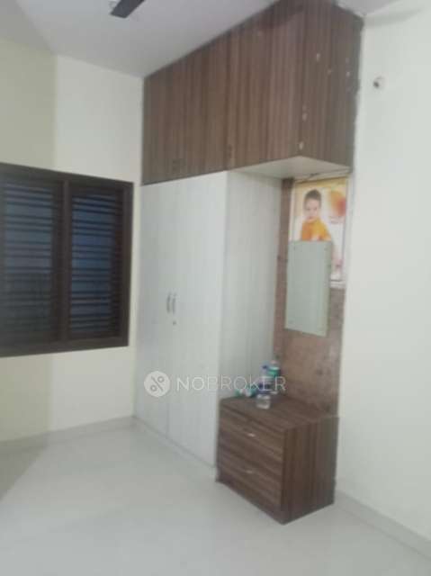 2 BHK Flat for Rent  In  Near Vijaya Bank Layout