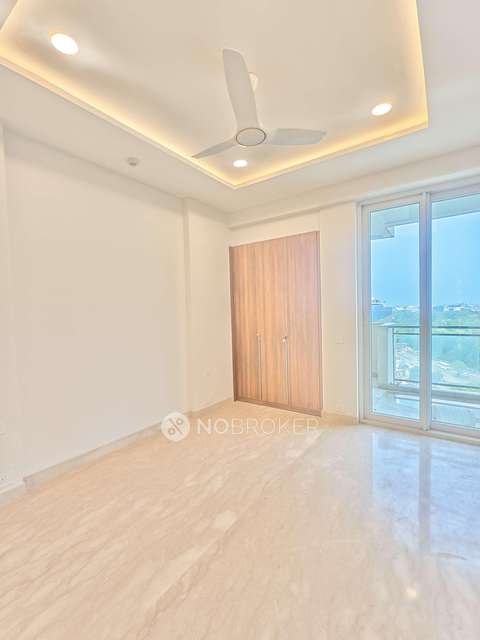 3 BHK Flat In Ambience Creacions For Sale  In Sector 22 A