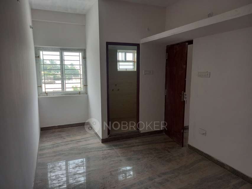 2 BHK Flat In Malar Apartments For Sale  In Saligramam