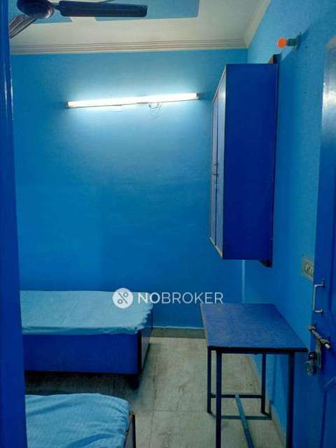 PG for Girls in Shakarpur Khas