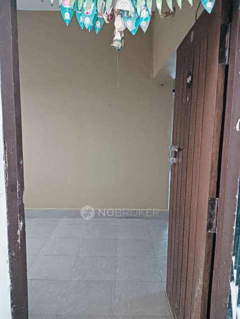 2 BHK Flat In Lakshmi Narayana Apartments For Sale  In Choolaimedu