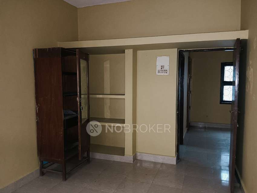 2 BHK Flat In Lakshmi Narayana Apartments For Sale  In Choolaimedu