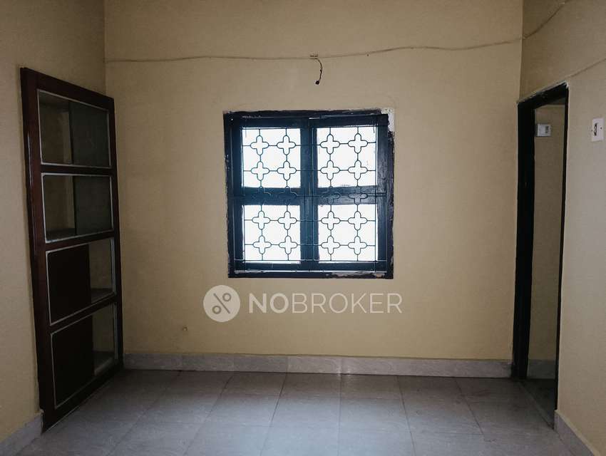 2 BHK Flat In Lakshmi Narayana Apartments For Sale  In Choolaimedu