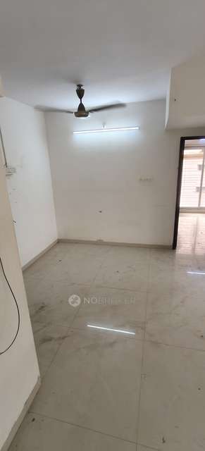 2 BHK Flat In Dani Avenue For Sale  In Malad West