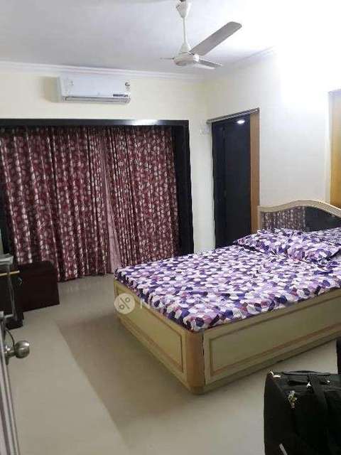 2 BHK Flat In Pioneer Heights For Sale  In Khar West