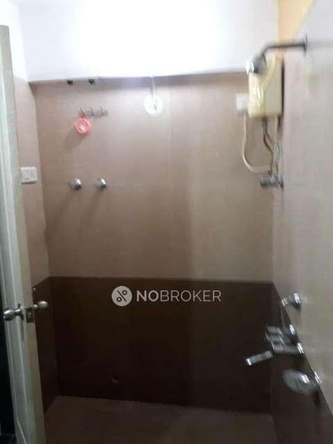 2 BHK Flat In Pioneer Heights For Sale  In Khar West