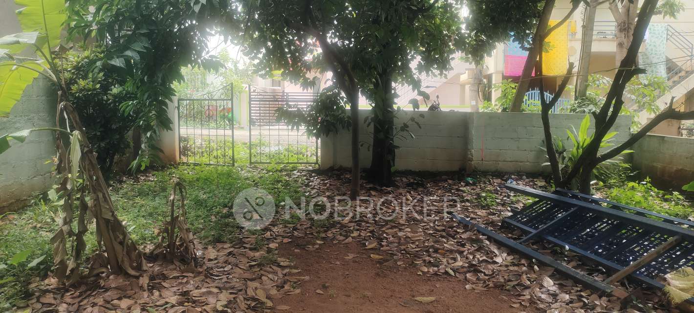 Plot For Sale  In Paschim County  In Kereguddadahalli