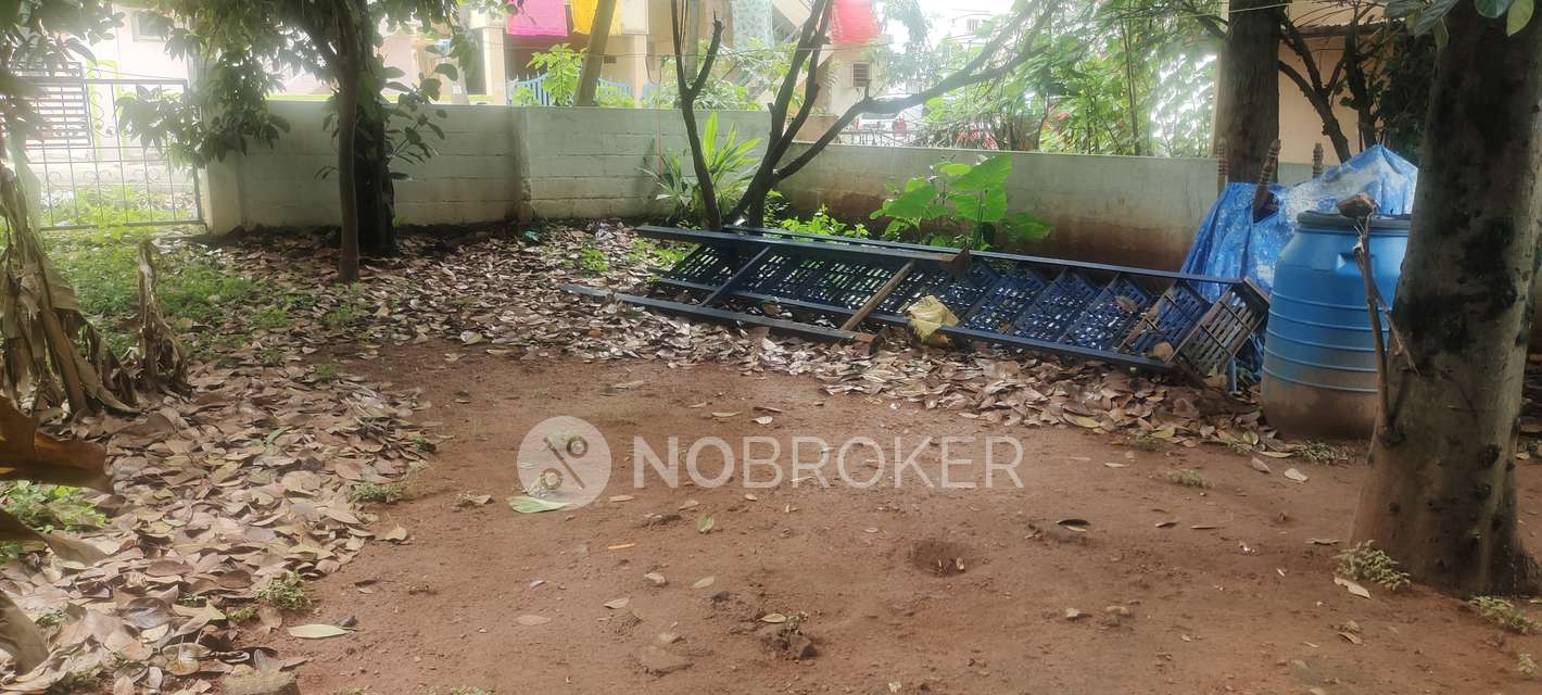 Plot For Sale  In Paschim County  In Kereguddadahalli