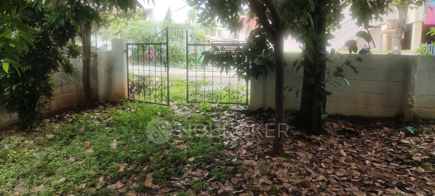 Plot For Sale  In Paschim County  In Kereguddadahalli