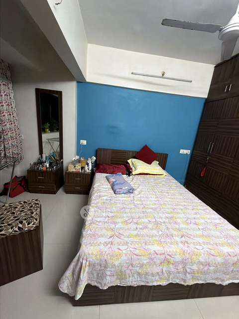1 BHK Flat In Yamuna Nagar Society, Andheri West For Sale  In Andheri West
