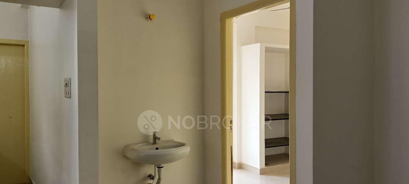 2 BHK Flat In Colour Avenue  For Sale  In Perumbakkam