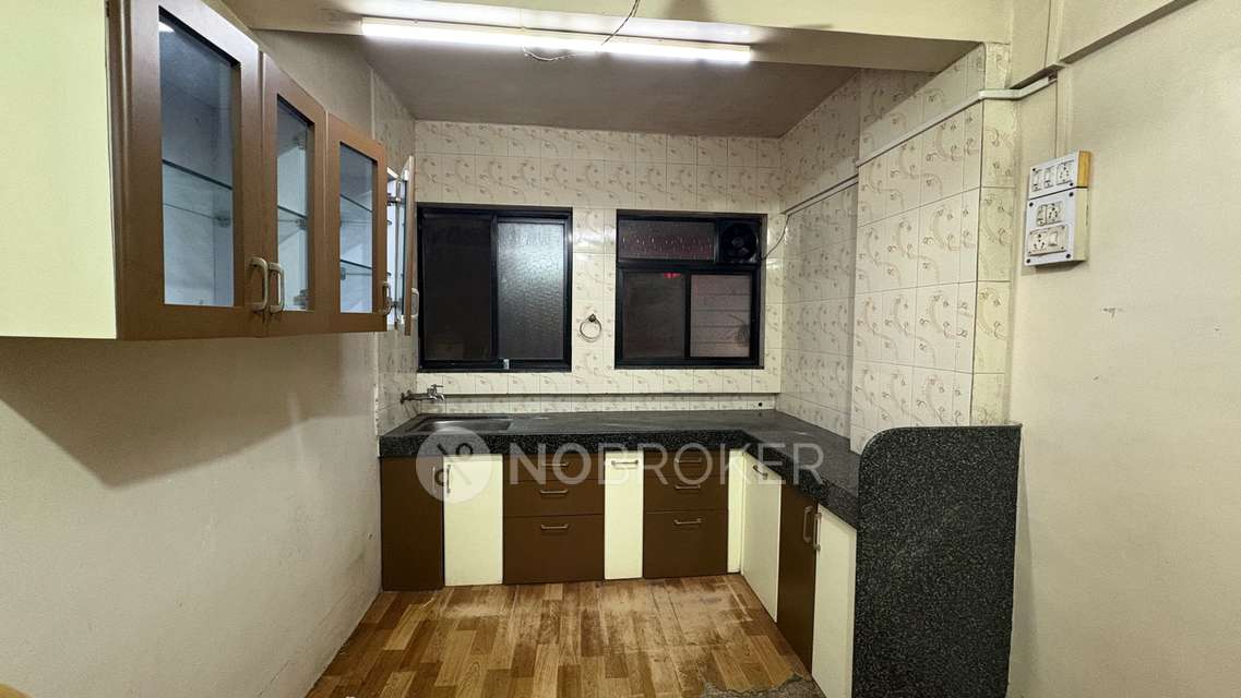 1 BHK Flat In Vakratund Building  For Sale  In Budhwar Peth