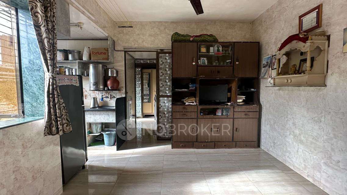 1 BHK Flat In Shree Mahavir Jain Chs For Sale  In Kandivali West