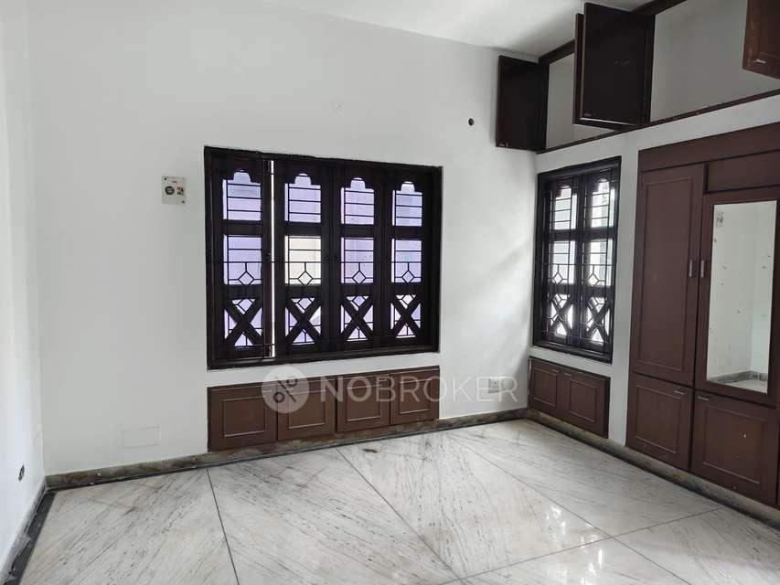 4+ BHK House for Rent  In Vyasarpadi