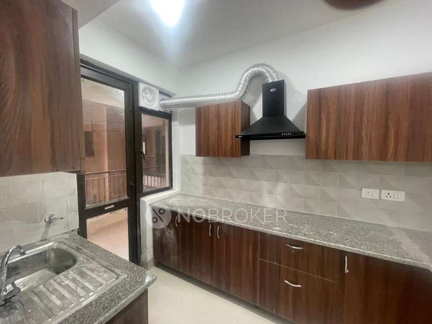 3 BHK Flat In Rg Luxury Homes for Rent  In Greater Noida