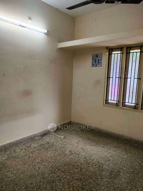 2 BHK Flat In Lakshmi Apartment, Choolaimedu For Sale  In Choolaimedu