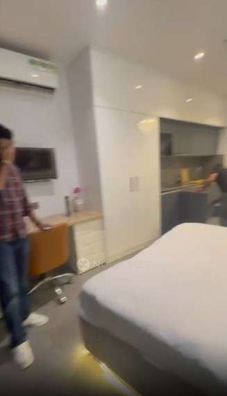 Commercial Property in Sector 94, Noida for Rent 