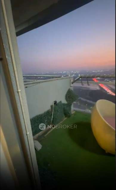 Commercial Property in Sector 94, Noida for Rent 