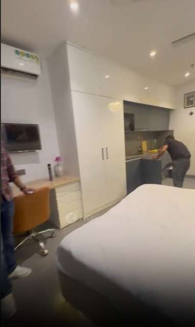 Commercial Property in Sector 94, Noida for Rent 