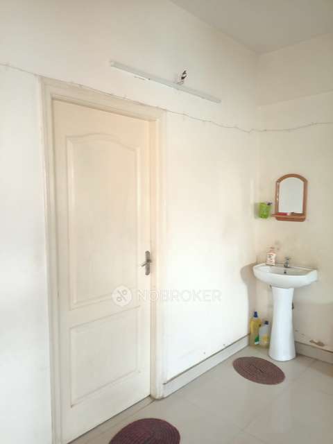 2 BHK Flat In Kk White Castle For Sale  In Kadugodi