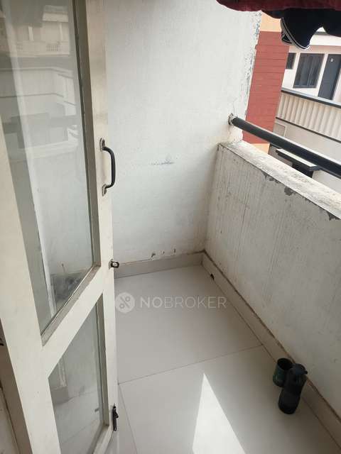 2 BHK Flat In Kk White Castle For Sale  In Kadugodi