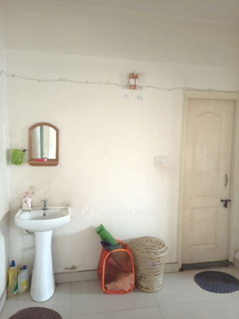 2 BHK Flat In Kk White Castle For Sale  In Kadugodi