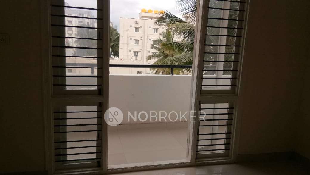 2 BHK Flat In Kk White Castle For Sale  In Kadugodi