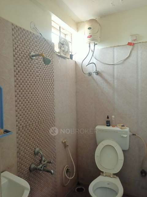 2 BHK Flat In Kk White Castle For Sale  In Kadugodi