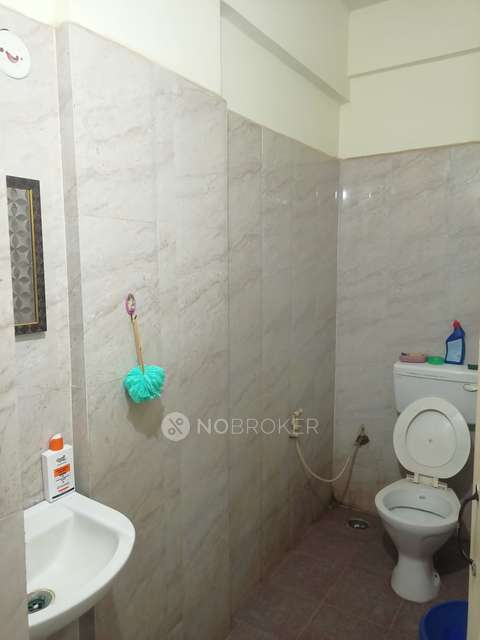 2 BHK Flat In Kk White Castle For Sale  In Kadugodi