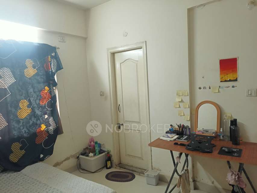 2 BHK Flat In Kk White Castle For Sale  In Kadugodi